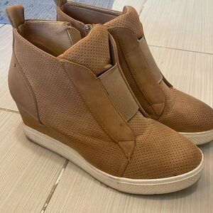 Sneaker wedges.